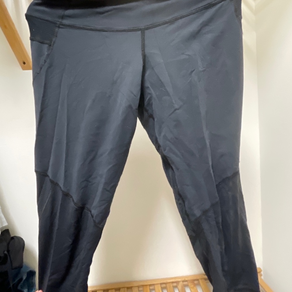 Lululemon black tights size 8. Lovingly used.